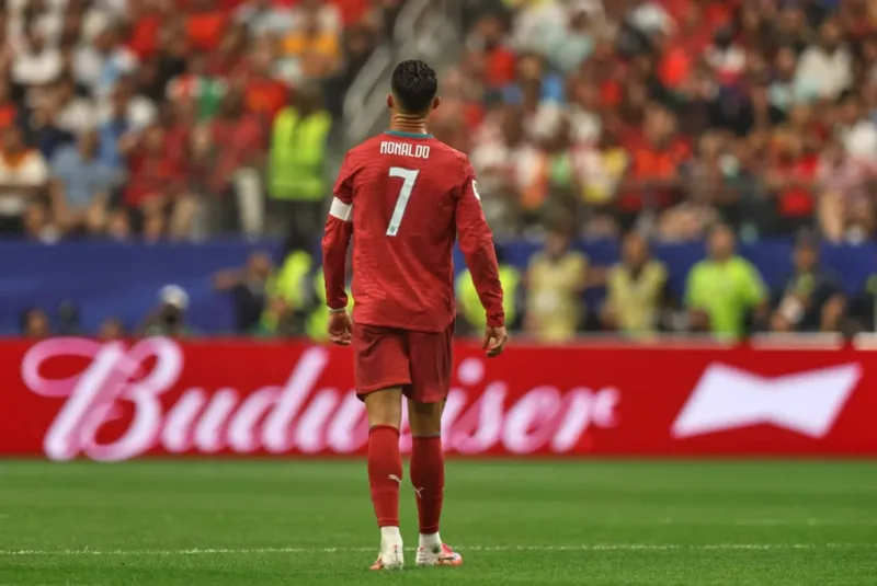 Phần lớn sự nghiệp, Ronaldo nổi tiếng với áo số 7 tại Manchester United, Real Madrid, Juventus, Al Nassr và đội tuyển Bồ Đào Nha.