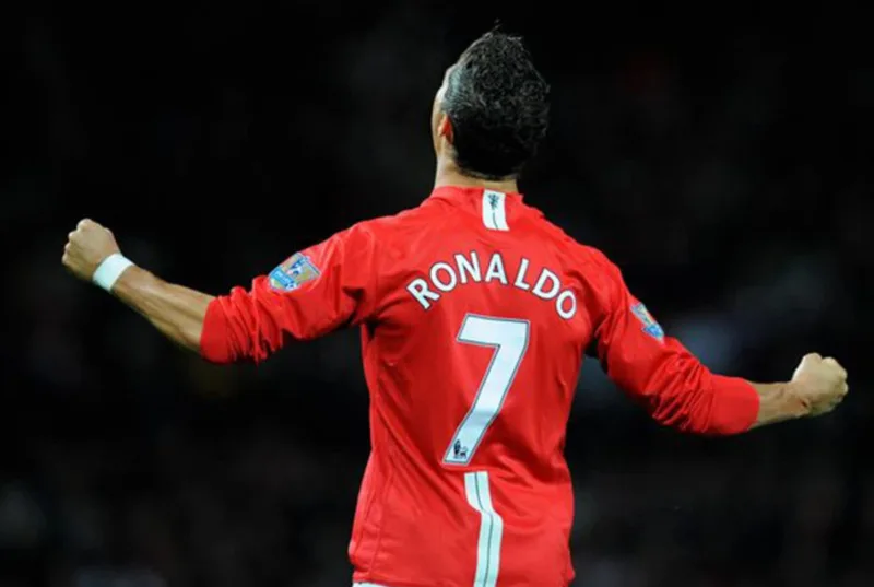 Số 7 tại Manchester United từng gắn với George Best, Eric Cantona, David Beckham và sau đó là Cristiano Ronaldo.